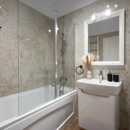 108 Appartement Boekarest